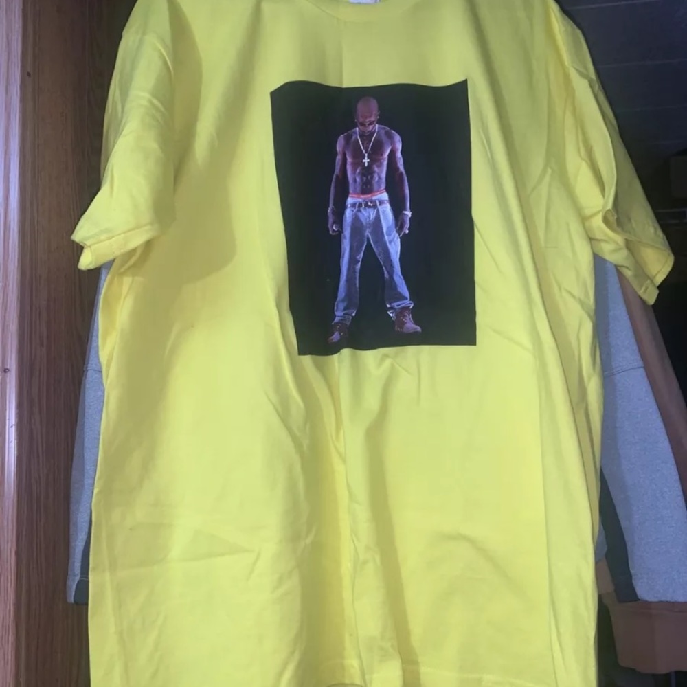 Supreme tupac hologram tee